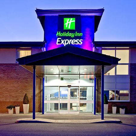Holiday Inn Express Shrewsbury By Ihg Esterno foto