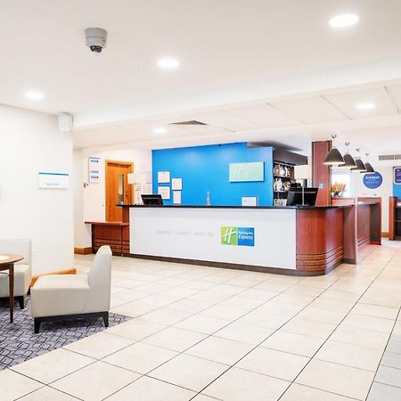 Holiday Inn Express Shrewsbury By Ihg Esterno foto