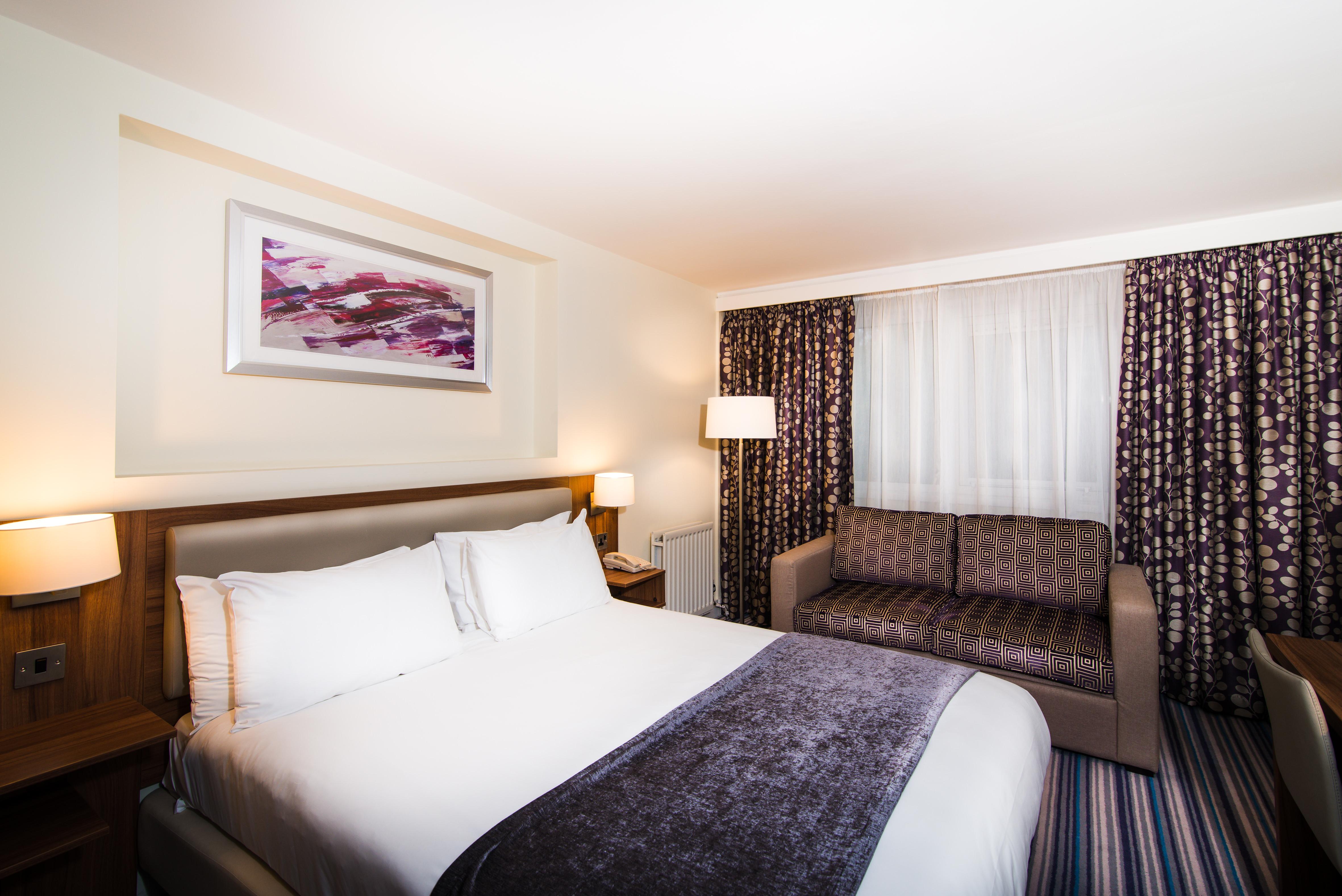Holiday Inn Express Shrewsbury By Ihg Esterno foto