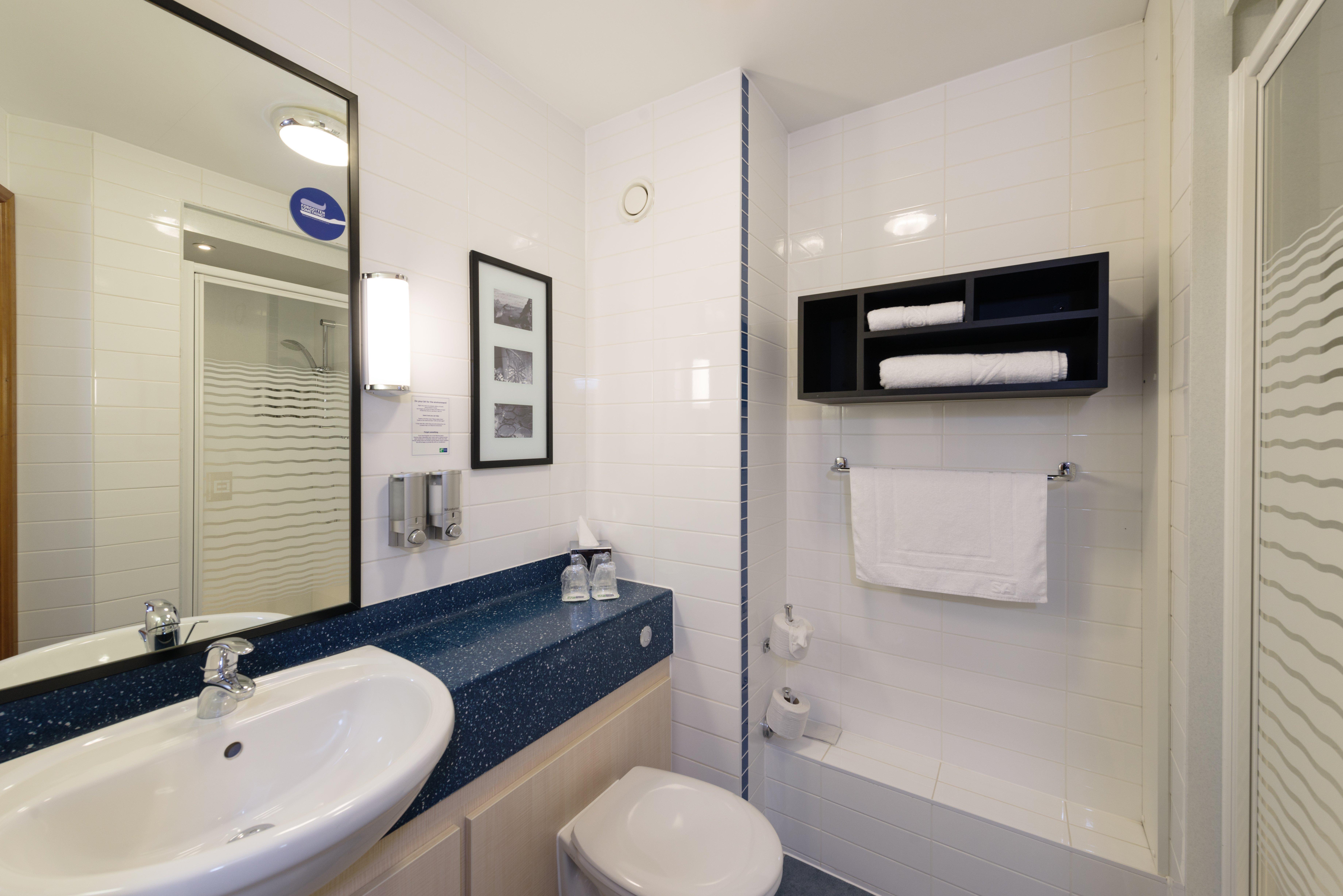 Holiday Inn Express Shrewsbury By Ihg Esterno foto