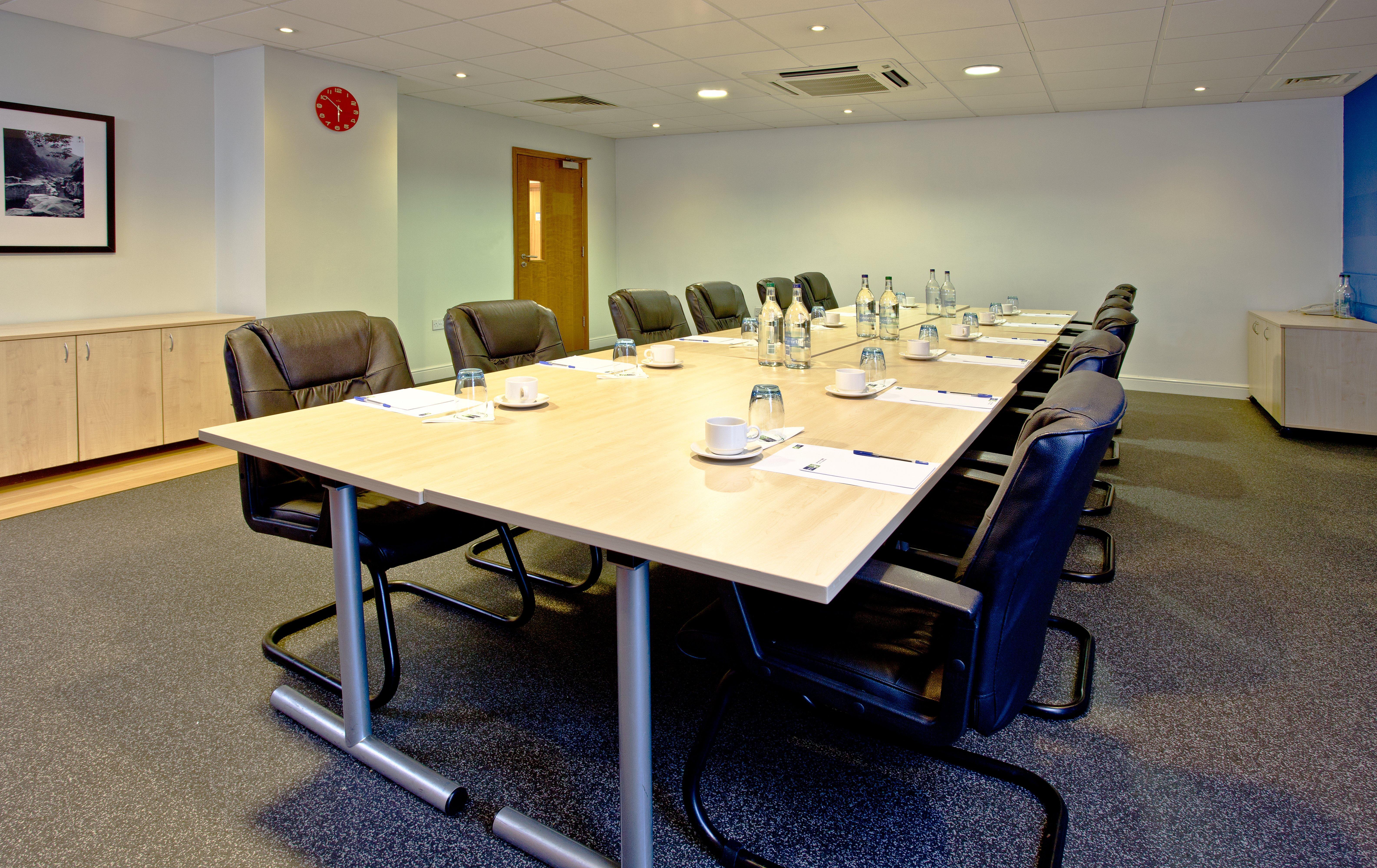 Holiday Inn Express Shrewsbury By Ihg Esterno foto