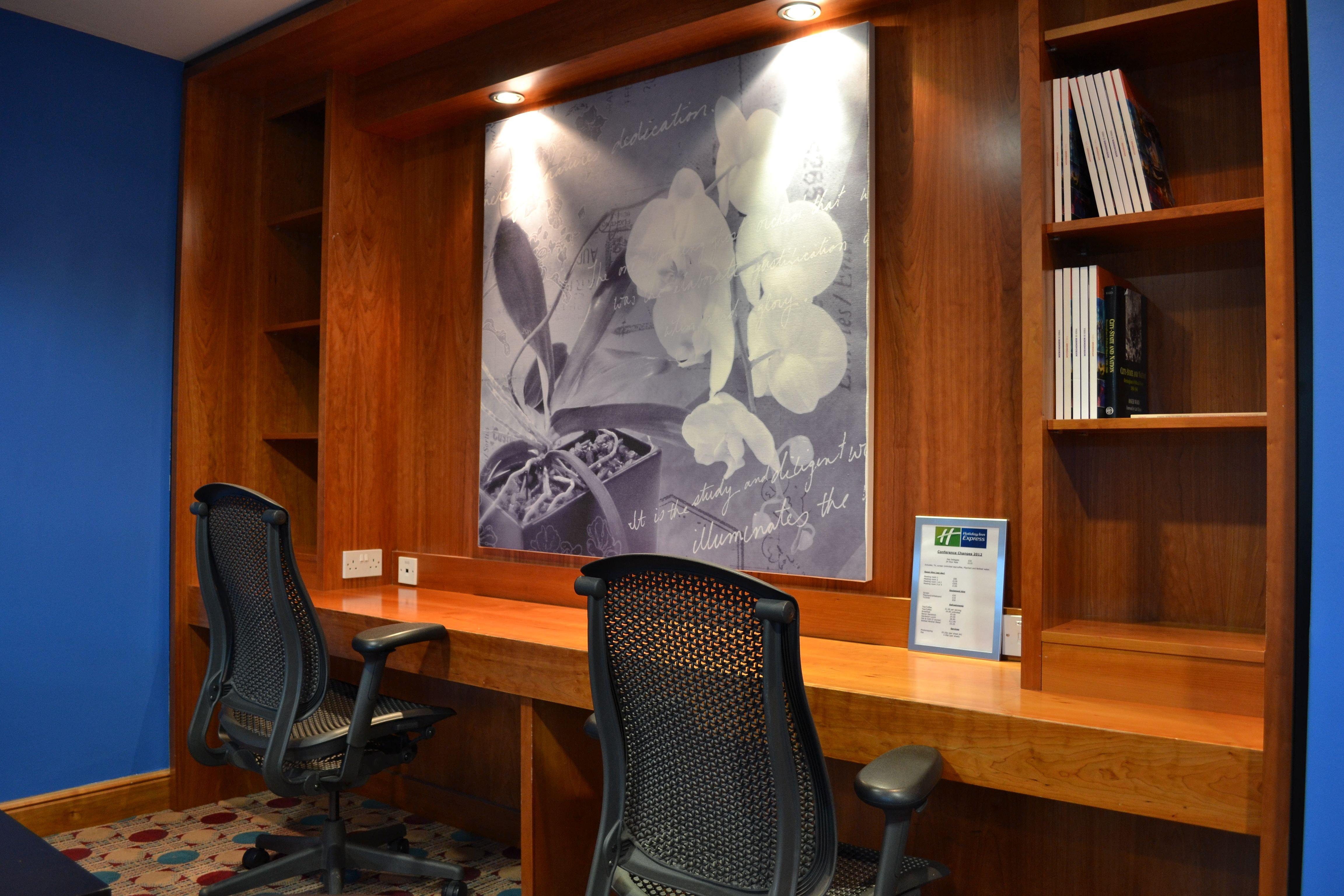 Holiday Inn Express Shrewsbury By Ihg Esterno foto