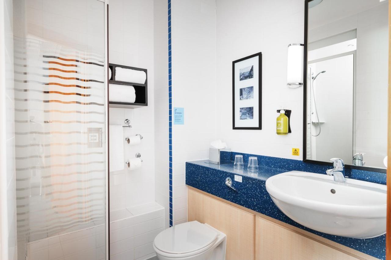 Holiday Inn Express Shrewsbury By Ihg Esterno foto