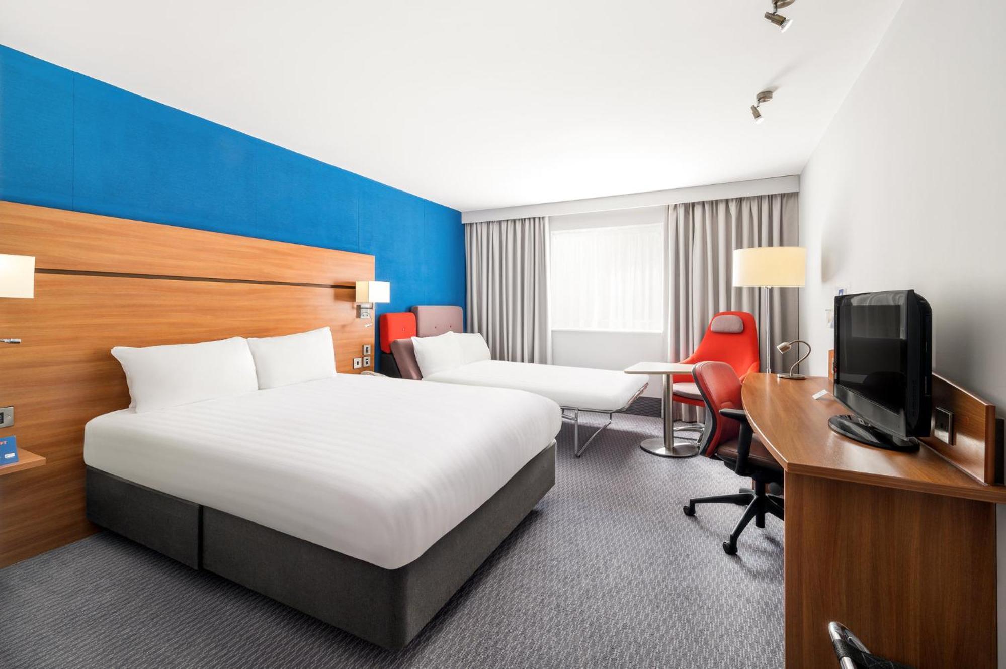 Holiday Inn Express Shrewsbury By Ihg Esterno foto