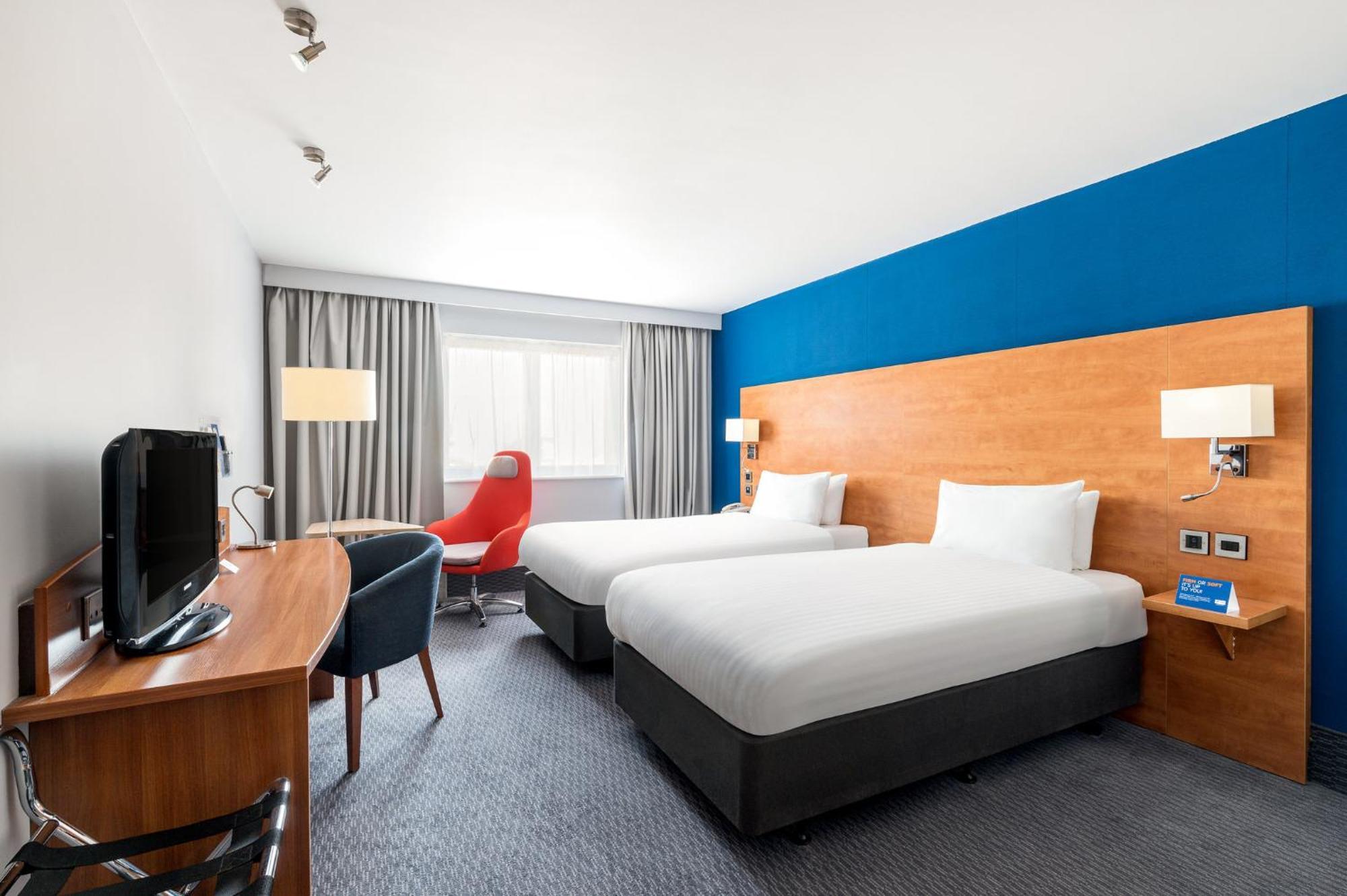 Holiday Inn Express Shrewsbury By Ihg Esterno foto