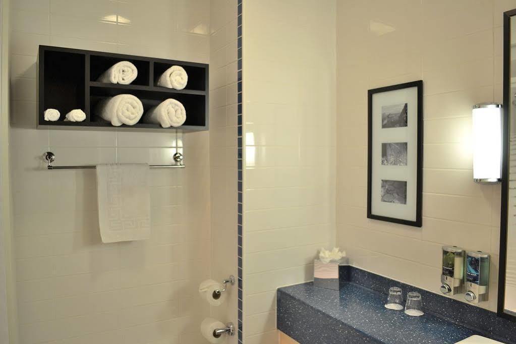 Holiday Inn Express Shrewsbury By Ihg Esterno foto